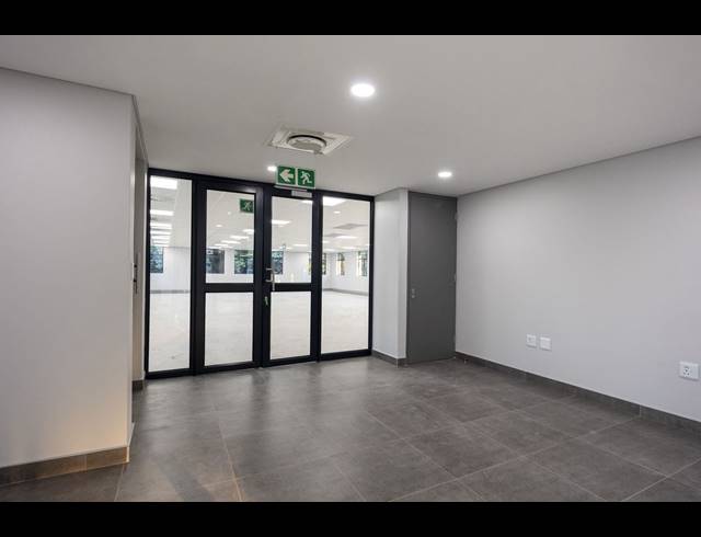 238M² BUSINESS CENTRE TO LET IN GLENWOOD